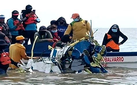 Cicpc Recibió Los Restos Del Avión Siniestrado En El Lago De Maracaibo