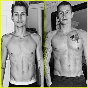 The Vamps James Mcvey Goes Shirtless To Show Off His Dramatic