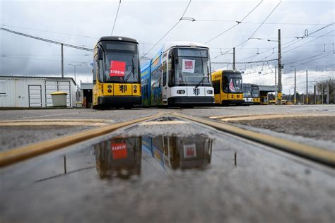 Streiks In Sachsen Freitag Drohen Verkehrsbehinderungen Im Regionalverkehr