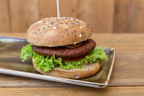 Что такое вегетарианское мясо и как его производят?