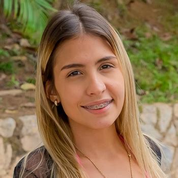 Watch Horny Samantha Uzcarrieta Strips Naked And Gets Off By The Pool