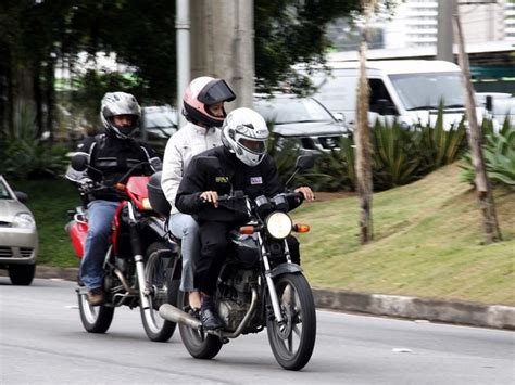 Projeto de lei que proíbe garupas em motos é aprovado em SP