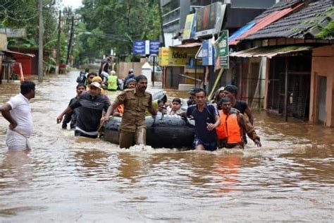 Kerala Floods Highlights Death Toll Above 190 Over 300000 People In