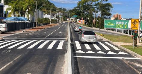 Nova faixa elevada é instalada na rodovia Antônio Heil em Brusque