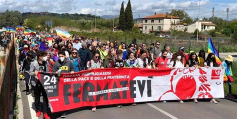 Fermatevi La Guerra Una Follia Liberacittadinanza