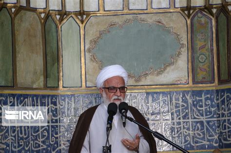 امام جمعه موقت سمنان دستاوردهای انقلاب اسلامی برای نسل امروز تبیین شود ایرنا