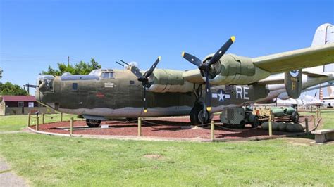 Castles In The Clouds Big Bombers And Fast Fighters At The Castle Air