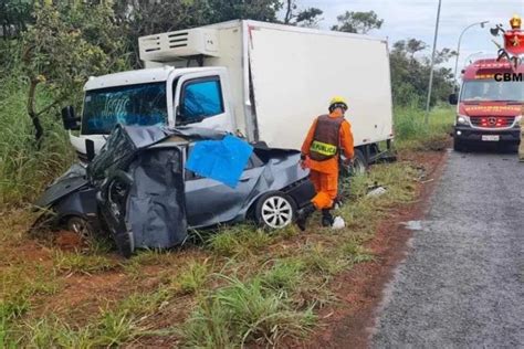 Quatro Pessoas Da Mesma Fam Lia Morrem Em Acidente Caminh O Na Df