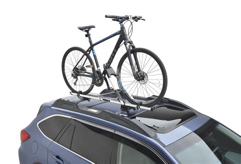 2016 Subaru Crosstrek Thule® Bike Carrier Roof Mounted Soa567b020