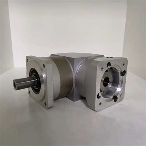 90 Degree Right Angle Planetary Speed Reducer 90mm Output Flange Steel