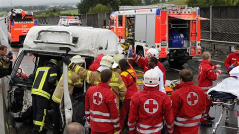 Schwerer Unfall Auf A1 Verursacht Mega Stau Oe24 At