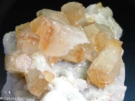 Strontianite mineral information and data