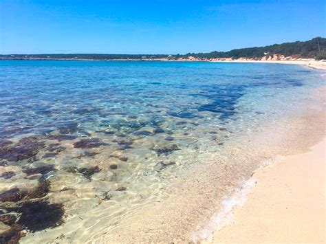 Playa Es Ca Mar Paz Y Aguas Cristalinas En La Costa De Migjorn