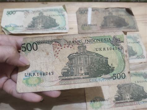 UANG KERTAS 500 RUPIAH - KIJANG - UANG KUNO KERTAS KIJANG BANK INDONESIA 500 RUPIAH - TAHUN 1988 ...