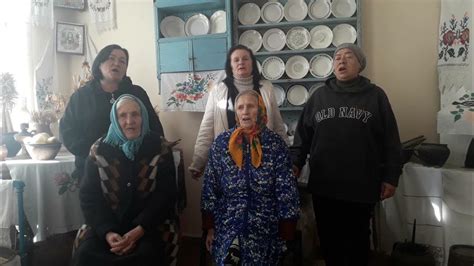 Українська народна пісня "Чого дівчина сумна ходиш?" Колектив "Джерело ...