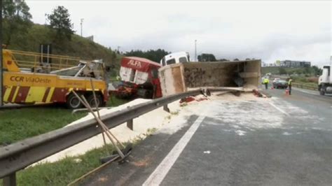 Acidente Com Carreta Na Rodovia Castello Branco Deixa Um Morto E Três