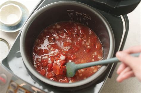 Mexican Rice in a Rice Cooker (Easy Recipe!) - Hungry Huy