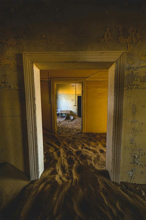 Empty House Photos, Download The BEST Free Empty House Stock Photos ...