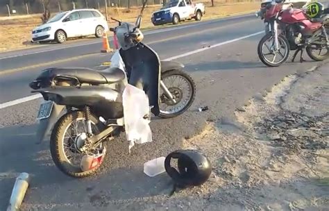 Violento Choque En La Ruta Un Motociclista Herido El Esquiu