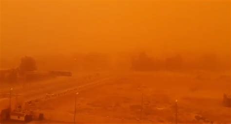 In Photos Massive Sandstorm Turns Cairo Orange Egyptian Streets