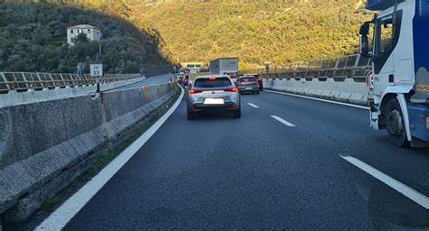 Incidente In A Scontro Tra Due Automobili Tra Chiavari E Rapallo