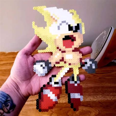 SONIC THE HEDGEHOG Super Sonic Pixel Perler Bead Art Sega EUR 18 41