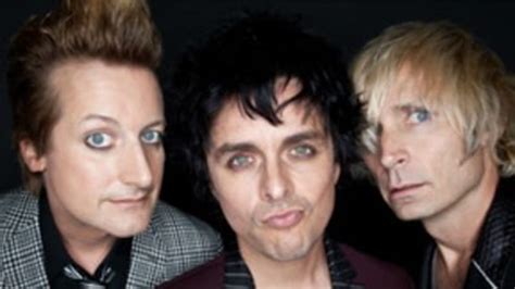 Green Day Lead Singer Has Meltdown On Stage