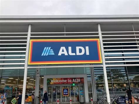 Shops That Will Be Closed On Boxing Day Including Aldi Poundland And