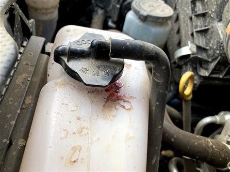 New Th Gen Coolant Seeping From Top Of Coolant Tank Toyota Runner