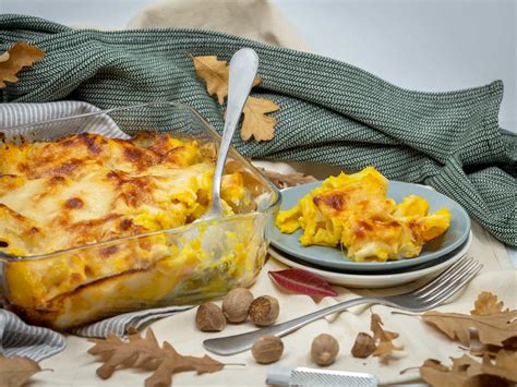 Gratin De Pâtes Végétarien à La Courge Et Sa Béchamel Au Parmesan