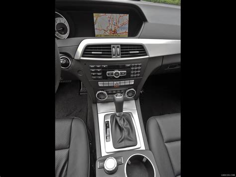 2012 Mercedes-Benz C250 - Interior | Caricos