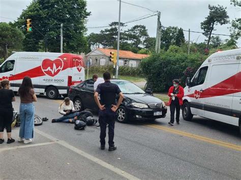 Dos Personas Que Viajaban En Una Moto Resultaron Lesionadas Tras