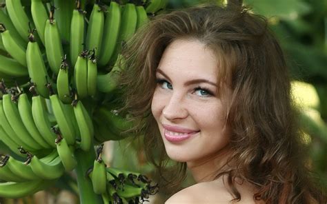 Wallpaper Galina A Bananas Nude Brunette Smile Cecelia Desktop