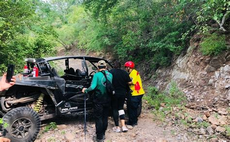 Mientras hacía senderismo mujer resulta lesionada en Guamúchil