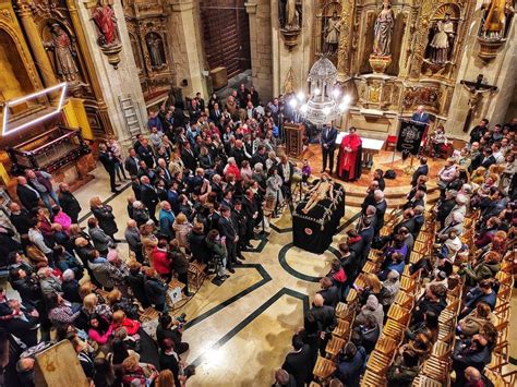 El Silencio Y La Emoci N Presiden La Limpieza Y Veneraci N Del Cristo