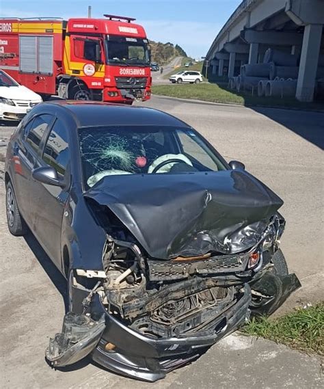 Homem Fica Ferido Após Acidente No Viaduto Da Br 101 Em Capivari De