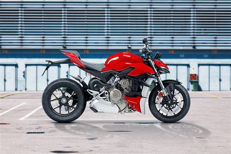 Ducati Streetfighter V Price Images Colours Mileage Reviews