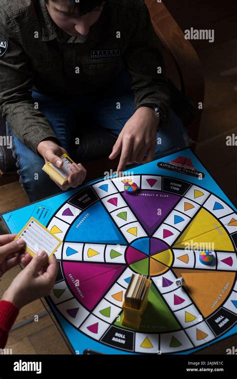 Trivial Pursuit Hi Res Stock Photography And Images Alamy