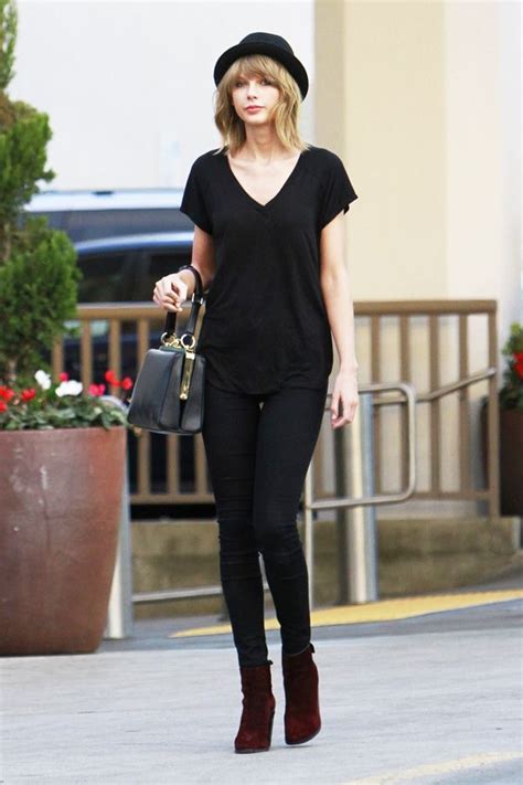 This Is How Taylor Swift Wears A T Shirt Taylor Swift Street Style