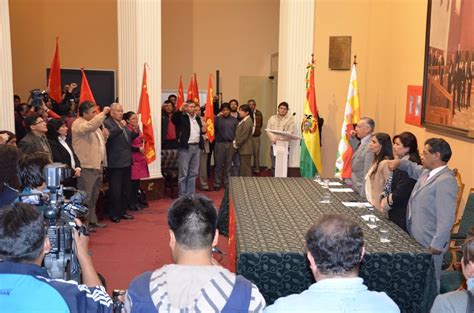 Adolfo Mendoza Leigue Asamblea Legislativa Rinde Homenaje P Stumo Al