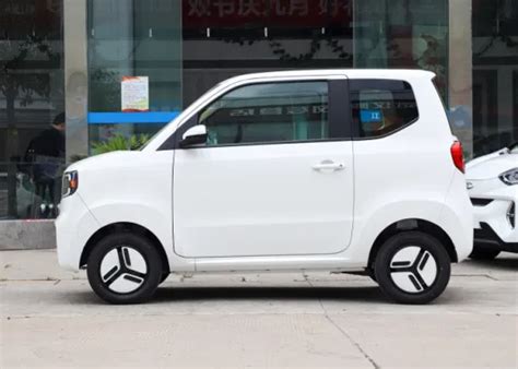 Certificated Cheap EEC Smart New Energy Adult Four Wheel Electric Car