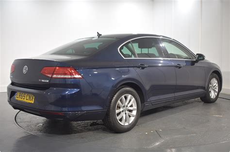 Volkswagen Passat Se Business Tdi Bluemotion Technology Saloon