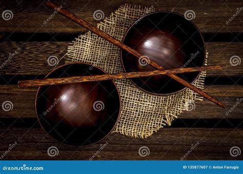 Wooden Bowls and Chopsticks Stock Image - Image of stick, cloth: 135877607