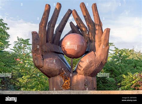 Budapest Public Cemetery Hi Res Stock Photography And Images Alamy