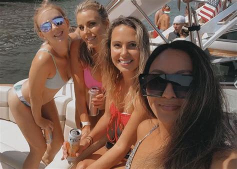 4 Which Is Getting It Nudes PickOne NUDE PICS ORG