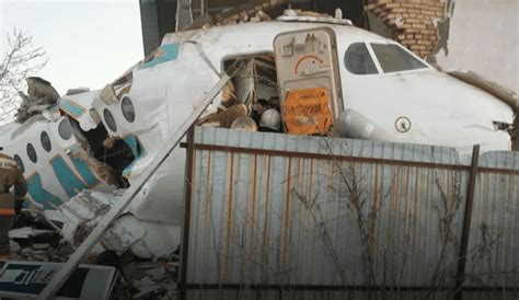 Accidente A Reo Kazajist N Pasajeros Estrellan Vuelo Aeropuerto