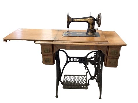 Lot Singer Sewing Machine