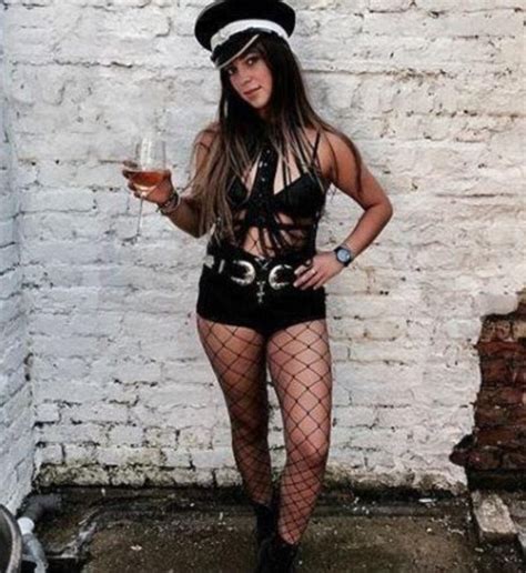 Real Bethany Walker Targeted By Sex Pests After Jumanji Scene Daily Mail Online