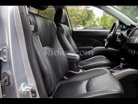 Mitsubishi Outlander Seat Covers | Ridies.com