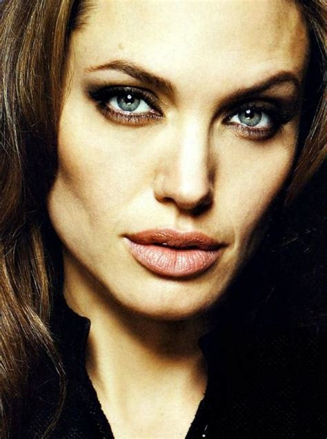 Pin De Ale En Attrici Fotos De Angelina Jolie Angelina Jolie Retratos